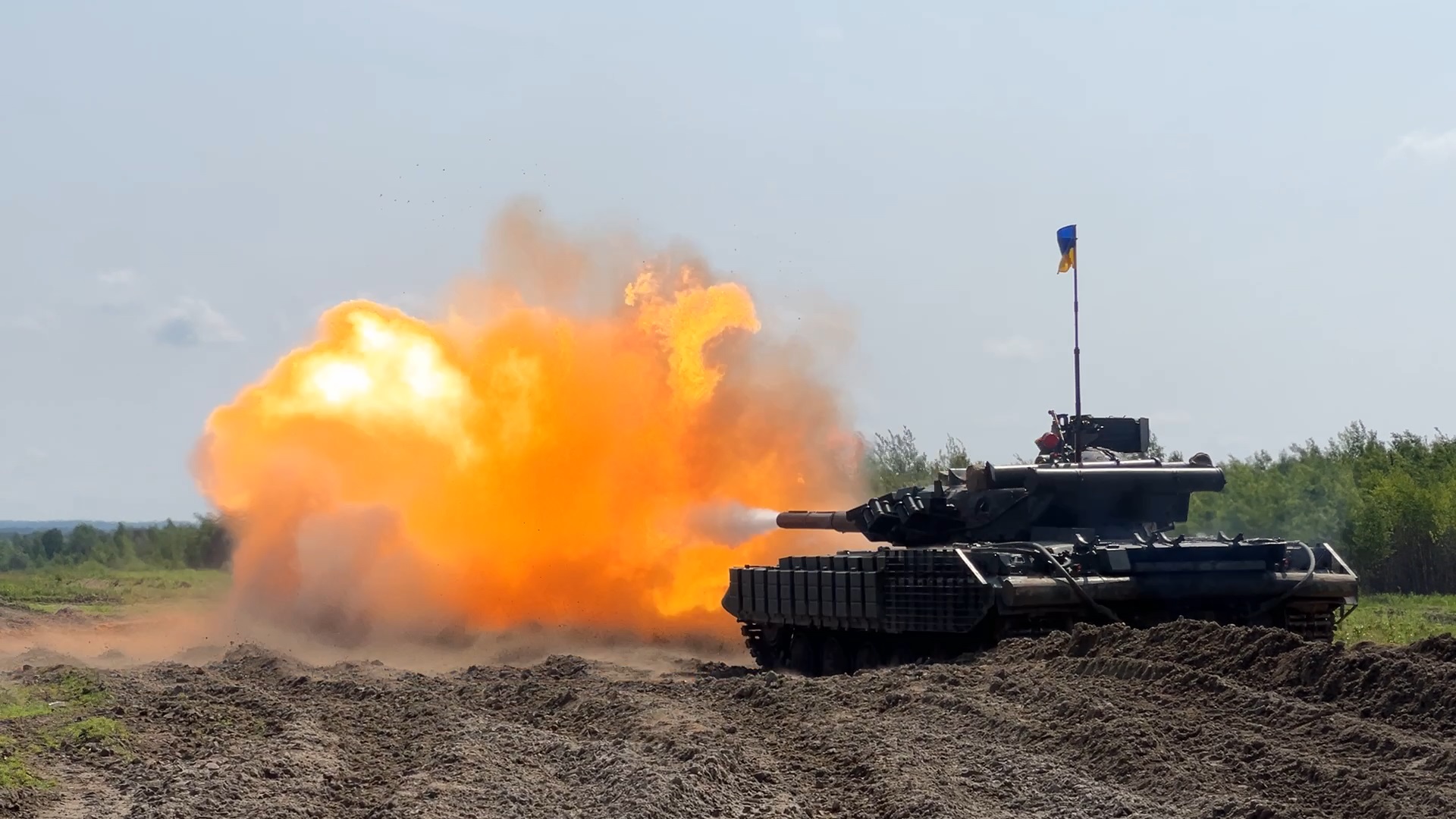 Стрільба штатним артилерійським пострілом