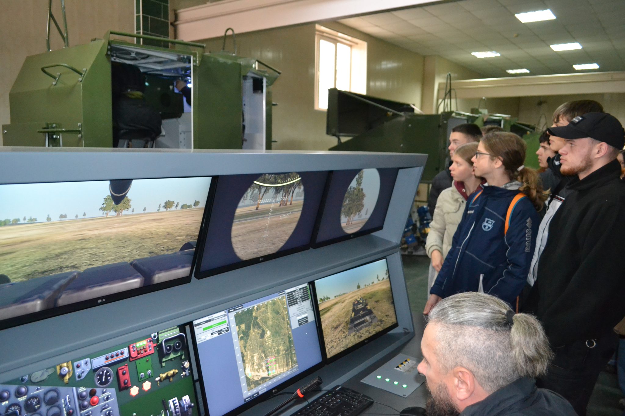 Старшокласники Центру національно-патріотичного виховання “Авангард” ознайомилися з умовами вступу і специфікою навчання в інституті